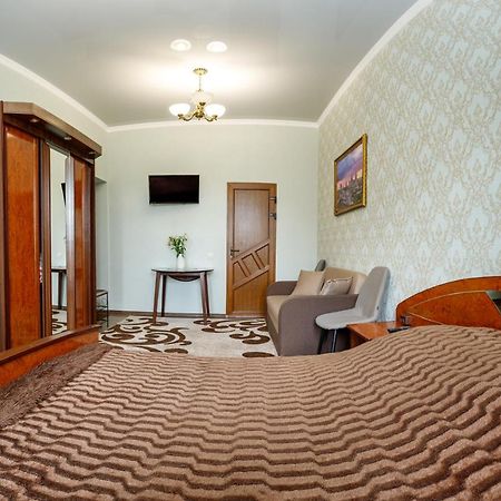 Апартаменти В Старому Місті Sweet House Kamjanets-Podilsky Buitenkant foto