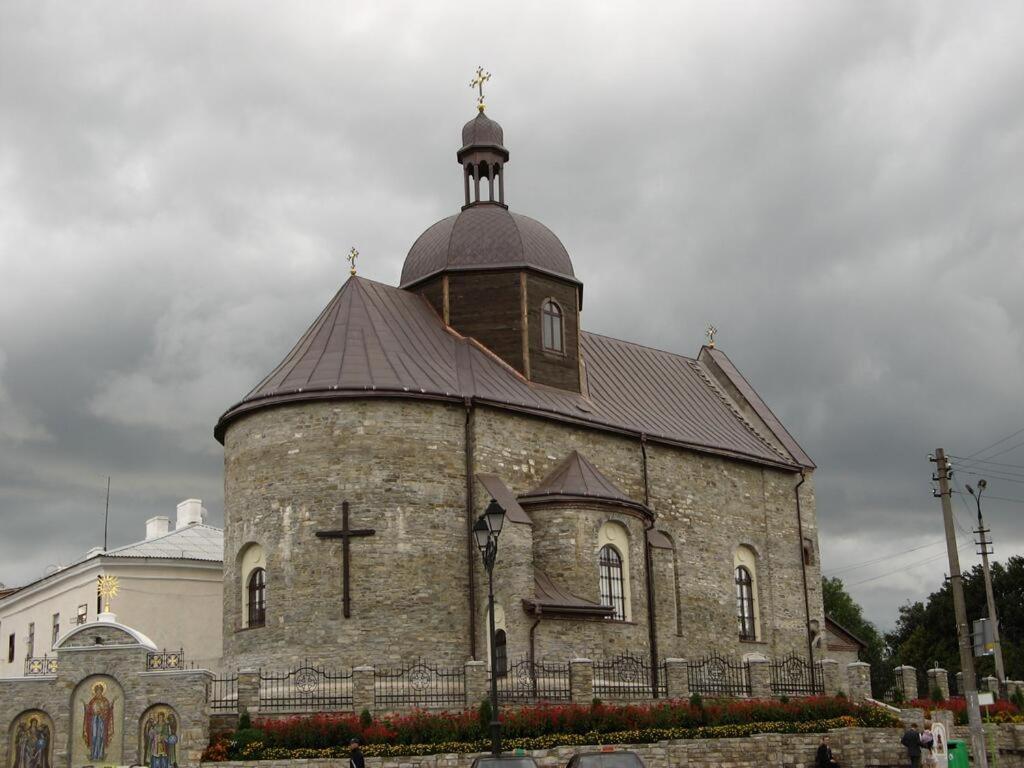 Апартаменти В Старому Місті Sweet House Kamjanets-Podilsky Buitenkant foto