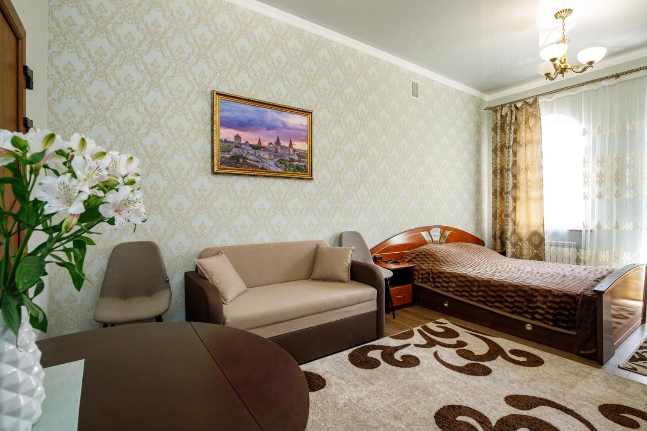 Апартаменти В Старому Місті Sweet House Kamjanets-Podilsky Buitenkant foto